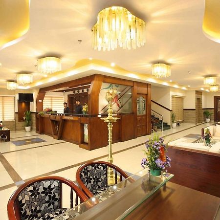 Ambalakkara Regency Hotel Kottārakara Exterior foto