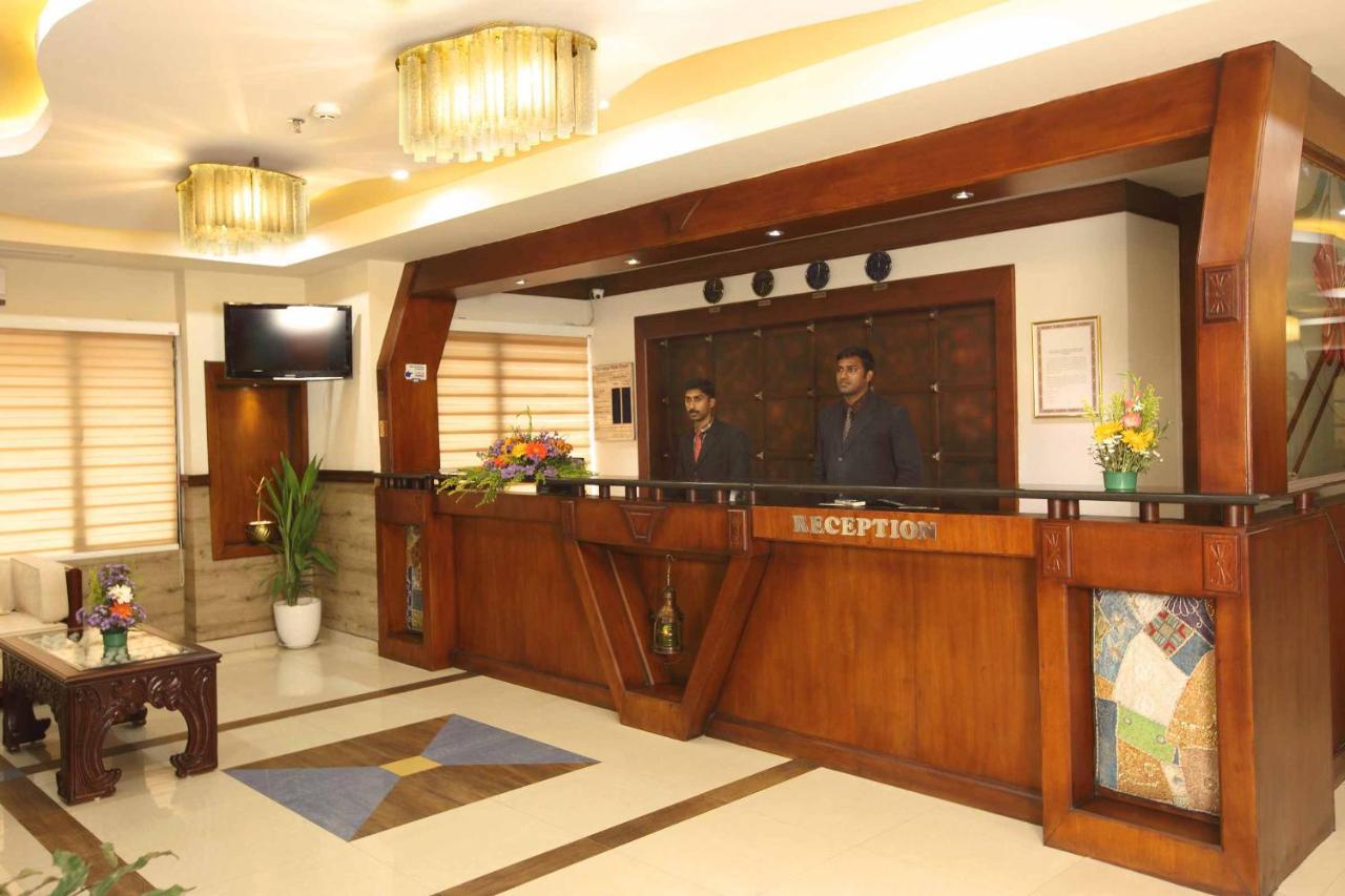 Ambalakkara Regency Hotel Kottārakara Exterior foto